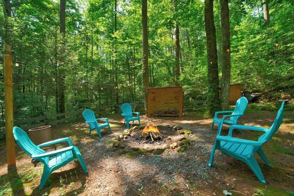 Bear Den Bungalow With Hot Tub Near Blue Ridge And Ellijay Exterior photo